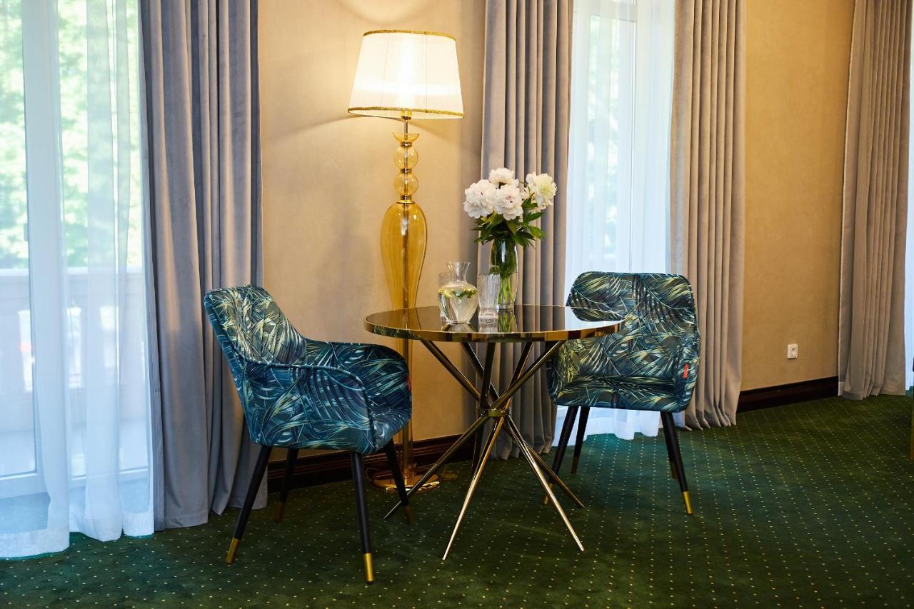 Arcadia Plaza Hotel Odessa Buitenkant foto