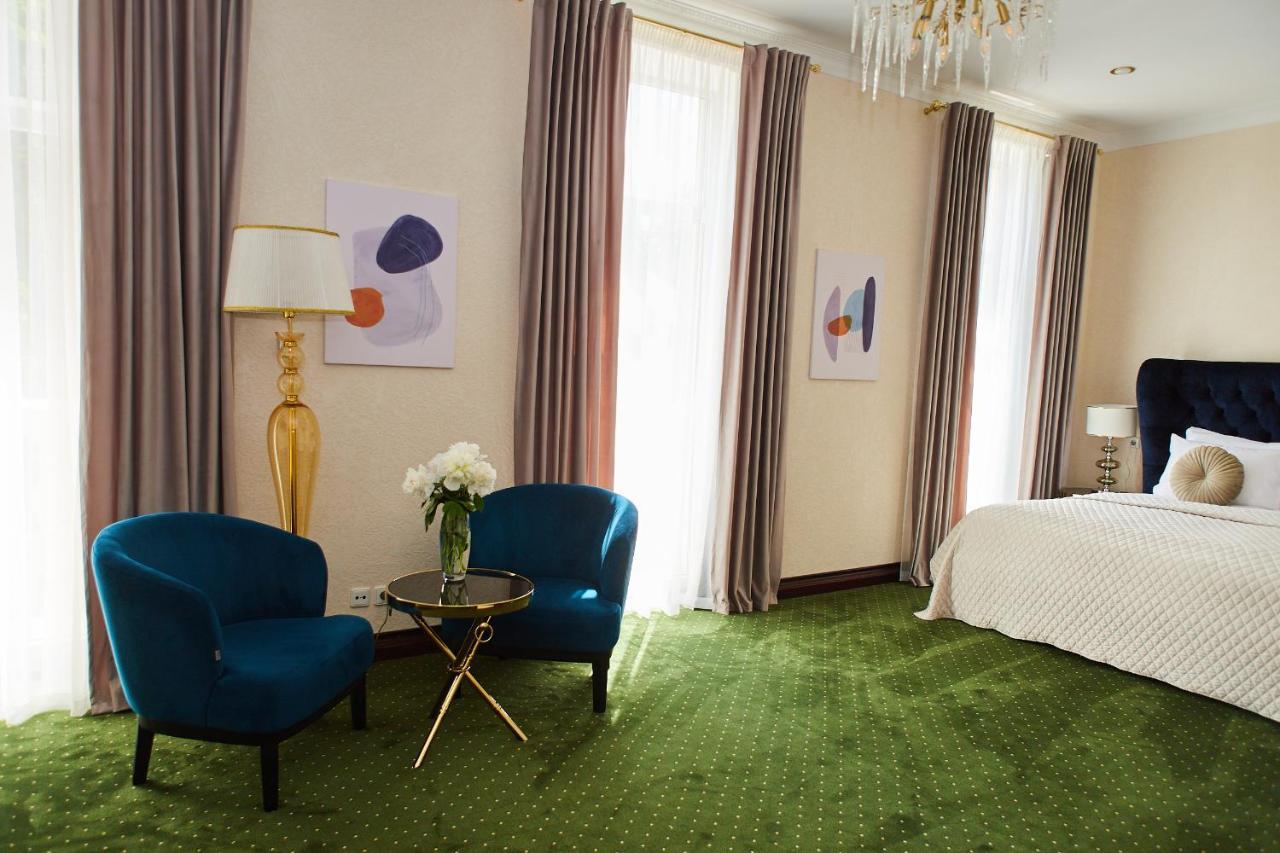 Arcadia Plaza Hotel Odessa Buitenkant foto
