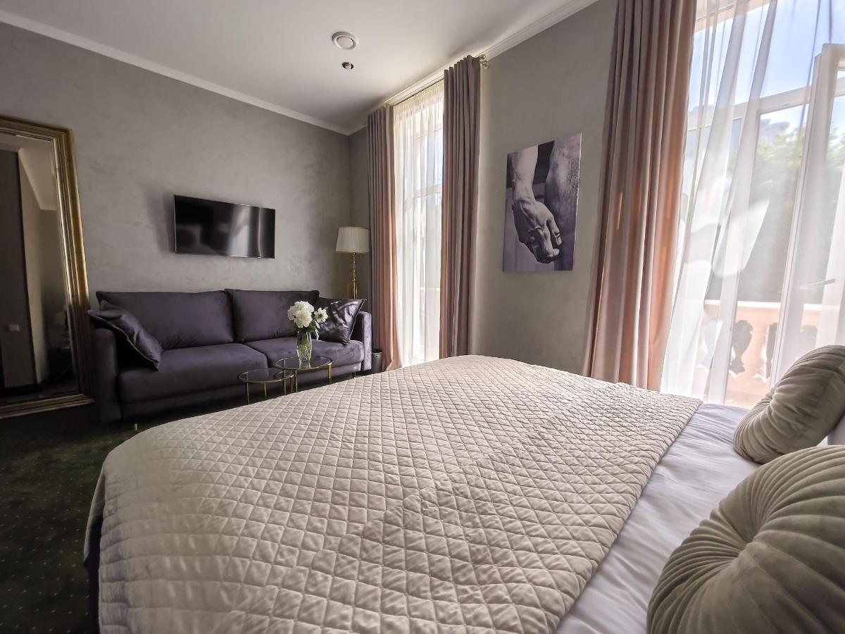 Arcadia Plaza Hotel Odessa Buitenkant foto