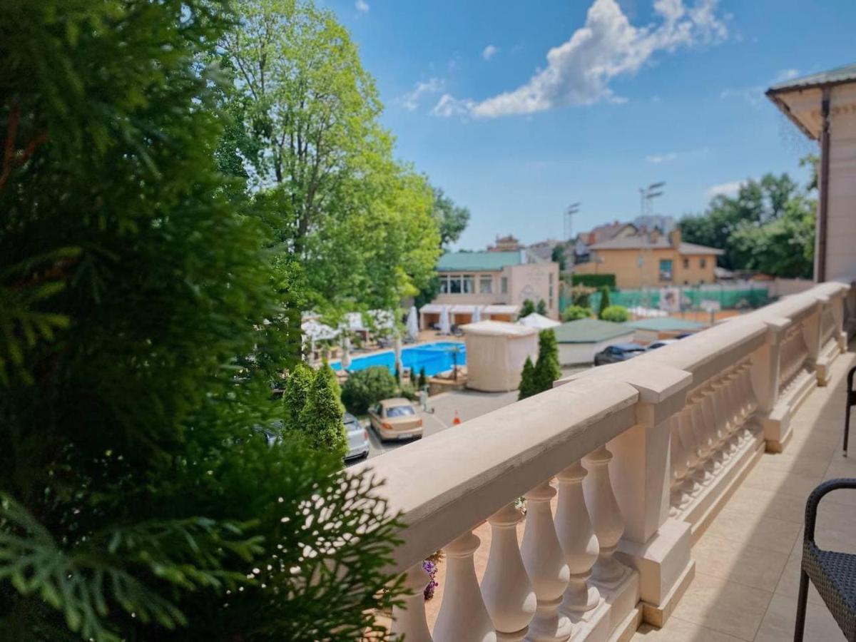 Arcadia Plaza Hotel Odessa Buitenkant foto