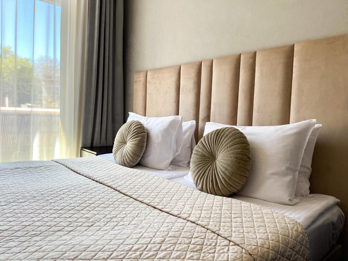 Arcadia Plaza Hotel Odessa Buitenkant foto