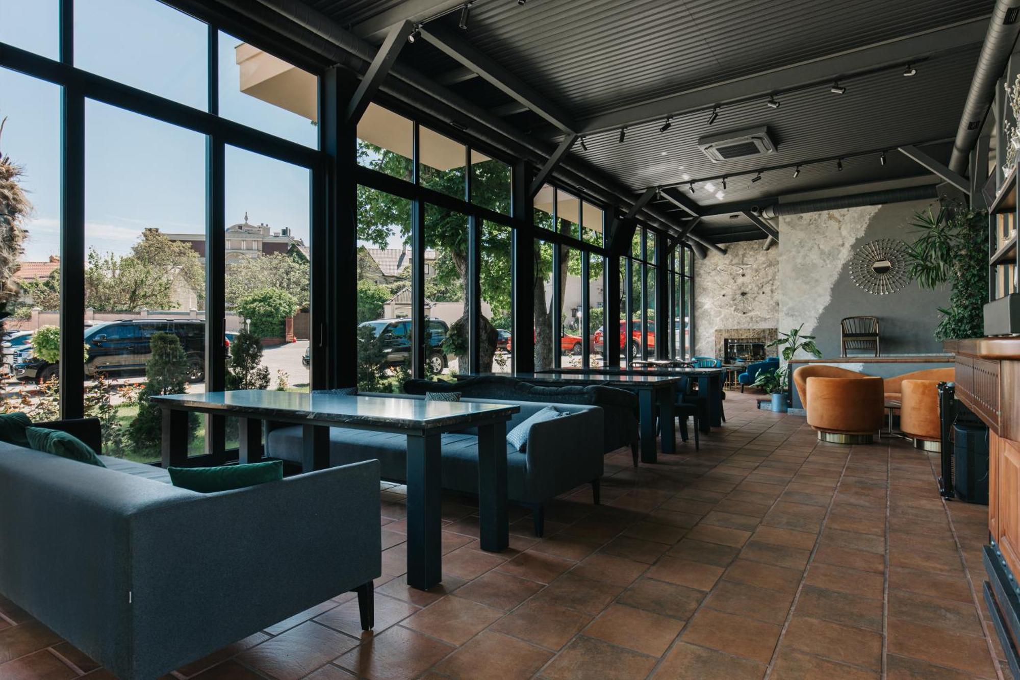 Arcadia Plaza Hotel Odessa Buitenkant foto