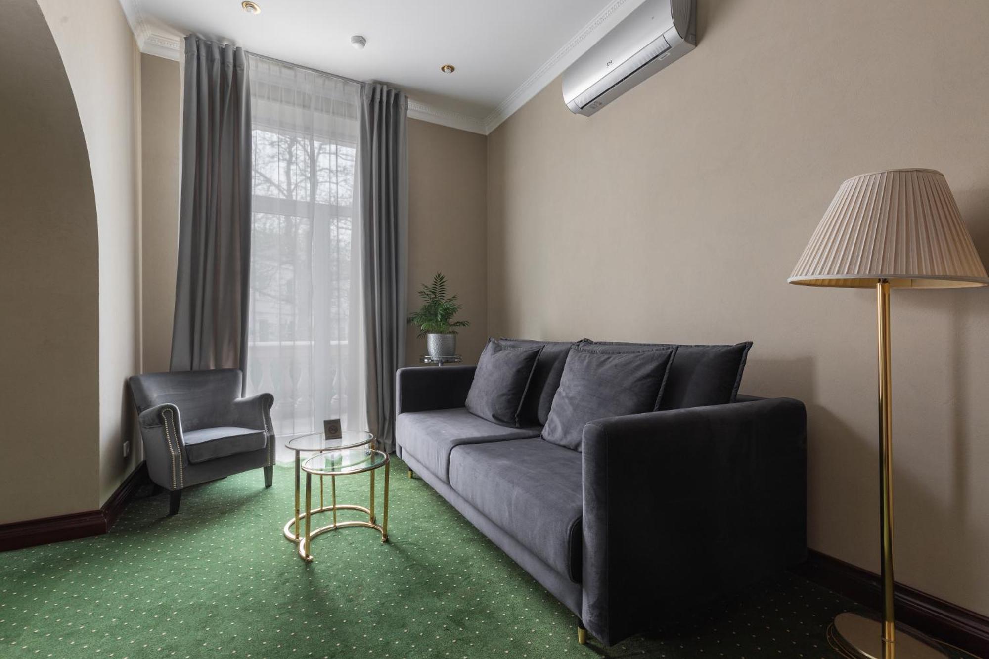 Arcadia Plaza Hotel Odessa Buitenkant foto