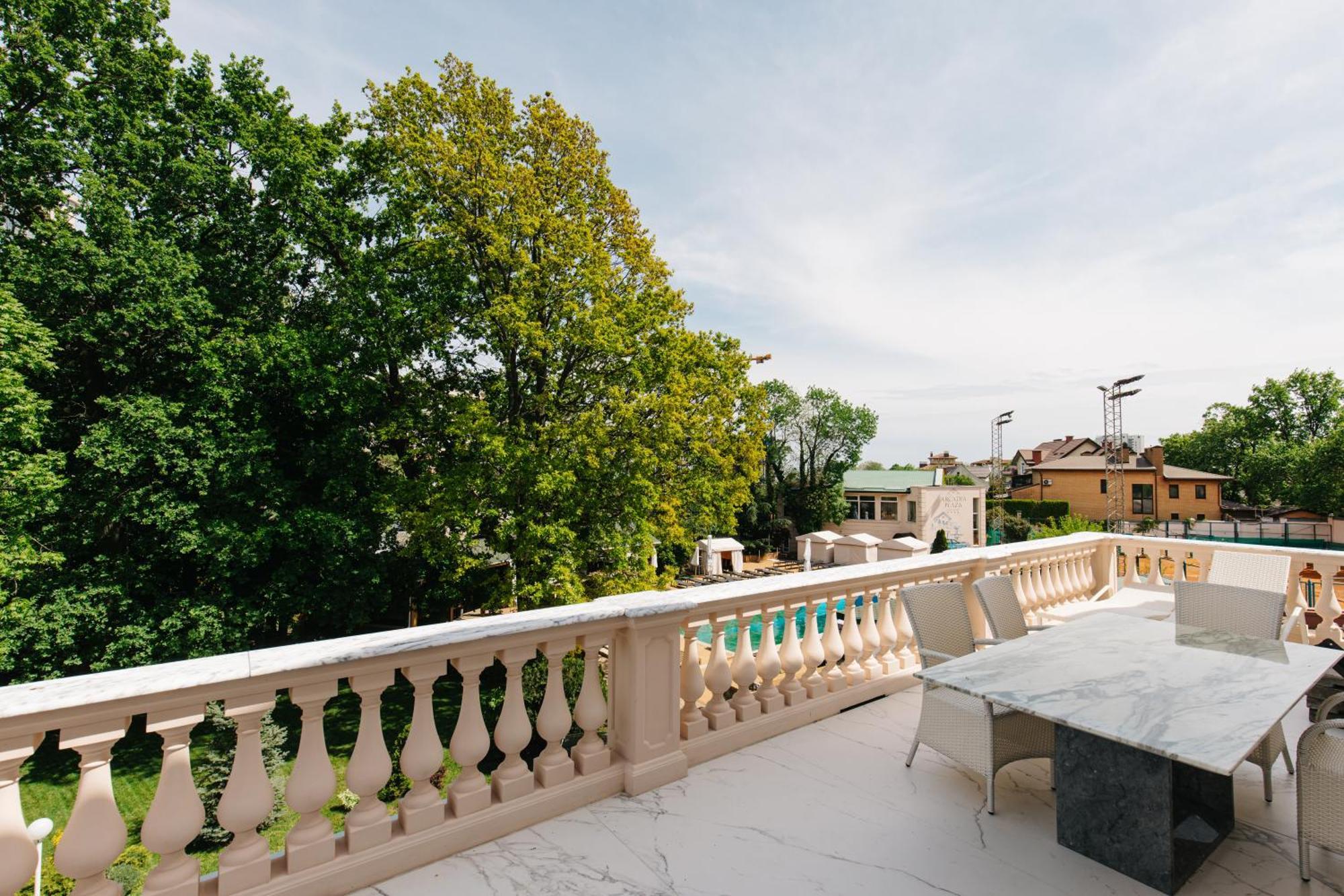Arcadia Plaza Hotel Odessa Buitenkant foto