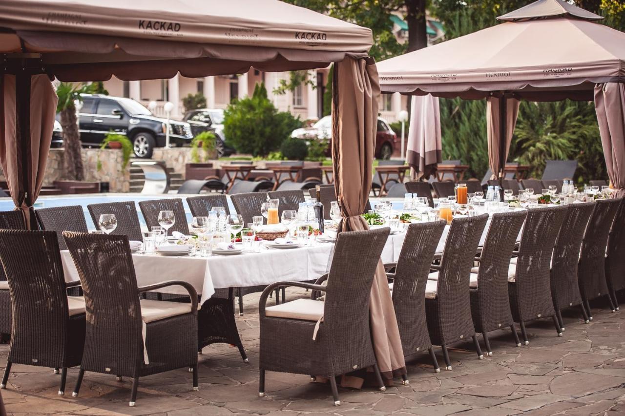 Arcadia Plaza Hotel Odessa Buitenkant foto